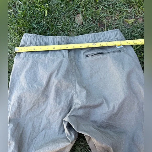 vuori ripstop army green cargo joggers - Picture 10 of 13